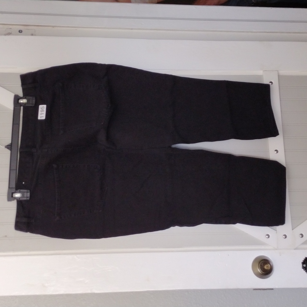 Coldwater Creek natural fit capris